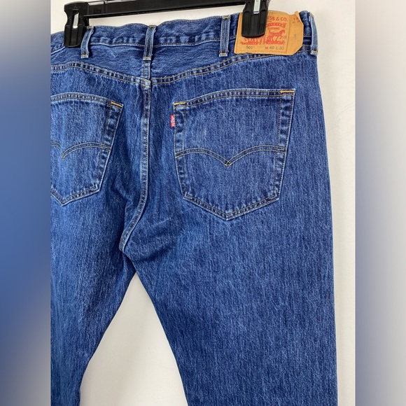 Levi’s 501 size 40x30 Men’s Blue Denim Button Fly Straight Leg Jeans - Picture 6 of 8